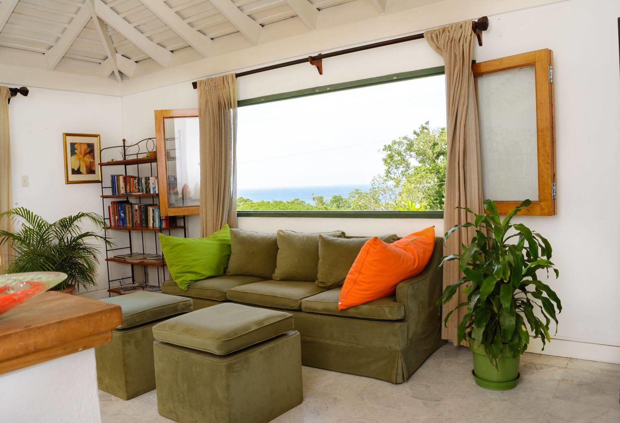 Mynt Retreat Bed & Breakfast Montego Bay Exterior photo